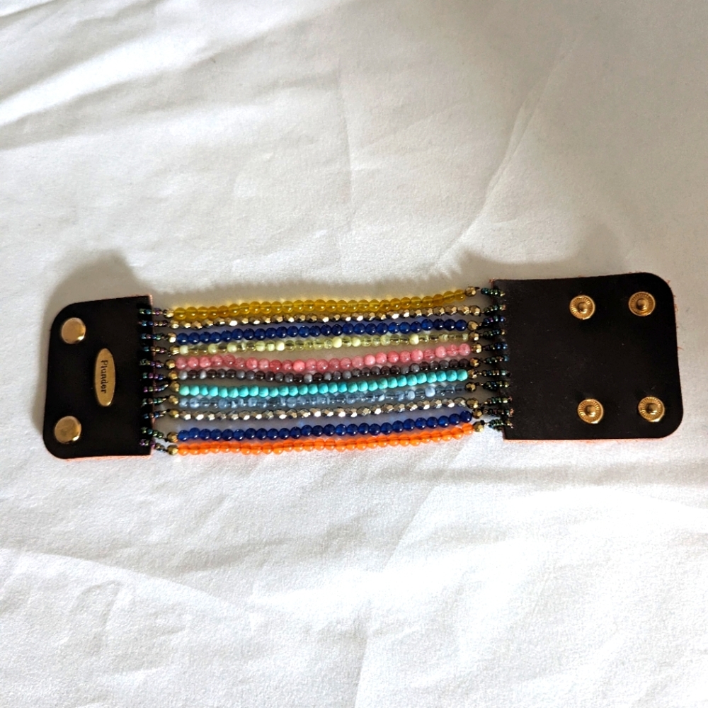 *RETIRED & NIB* Bev Bracelet multicolored beads 8"